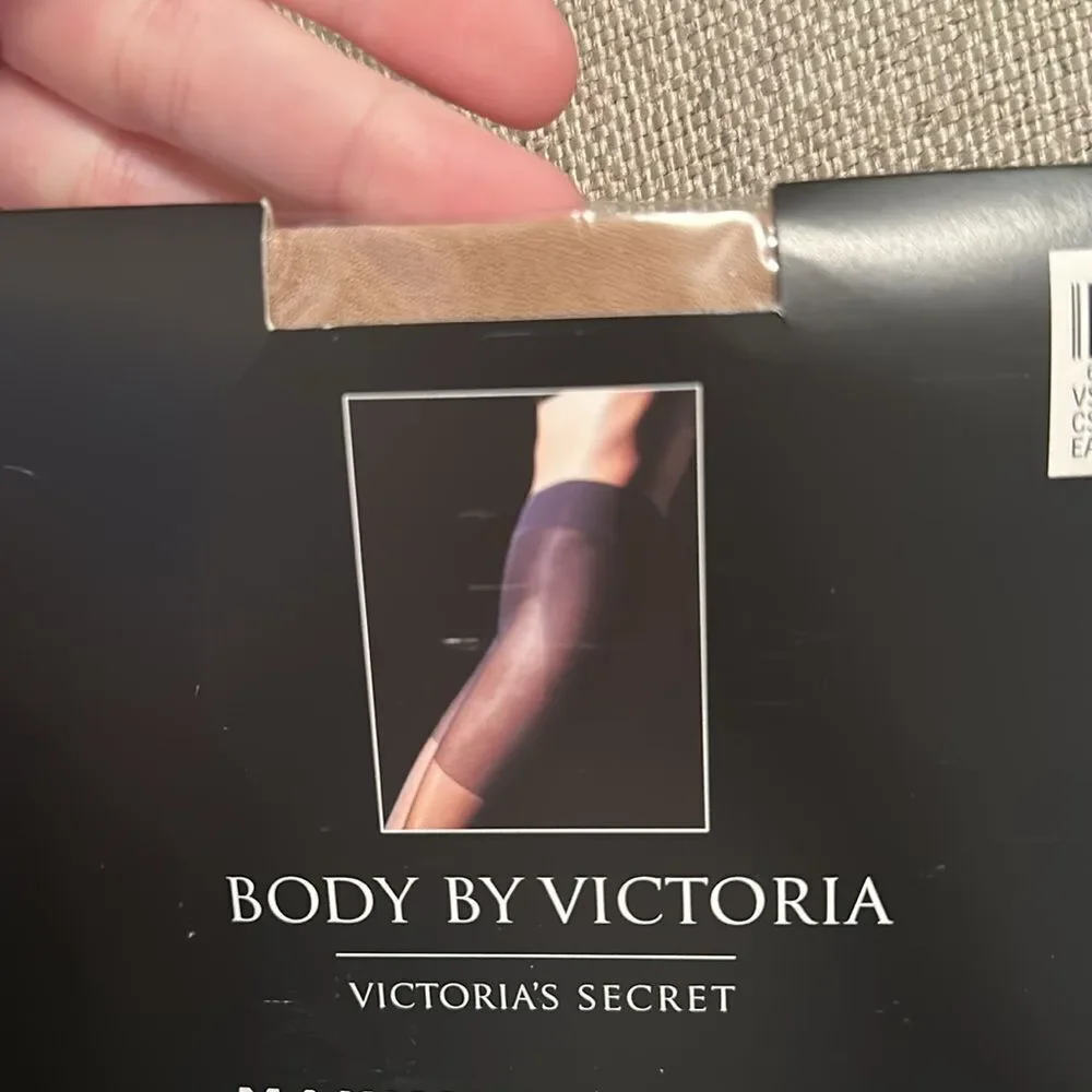 NWT Victoria's Secret Pale Nude Body by Victoria Shaping long line Control Top